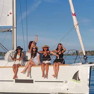 2hr Shared Sailing Experience in Toronto at 415 Queens Quay W, Toronto, Canada Cdxb.com Special Offers, Deals & Discounts in Canada